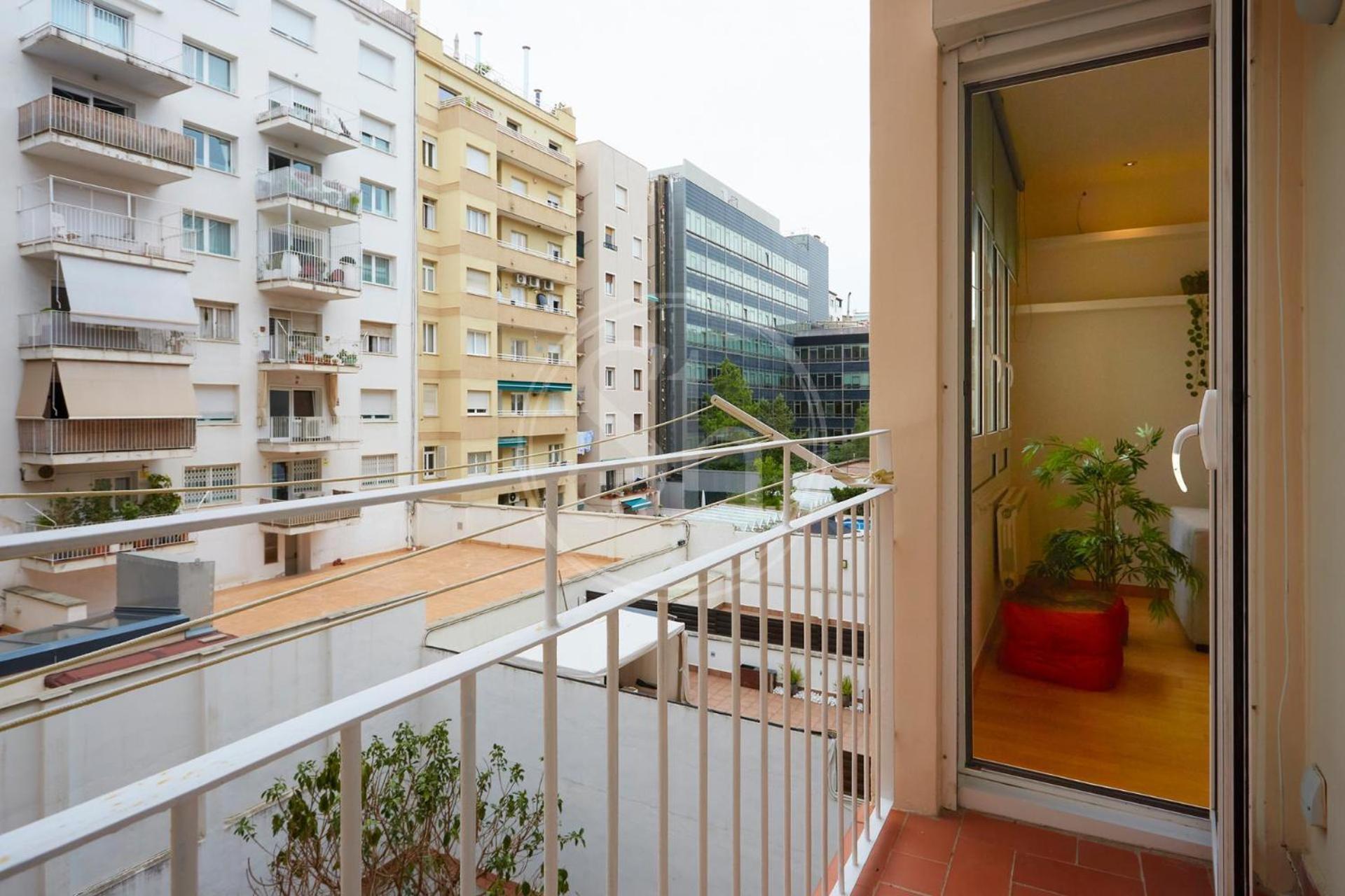 Piso Familiar Cerca De Diagonal Appartement Barcelona